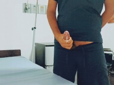 Дрочка с шортах gif