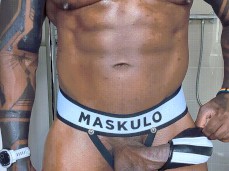 Hot-chested, inked, Black bodybuilder gets too big for his britches 0505-1